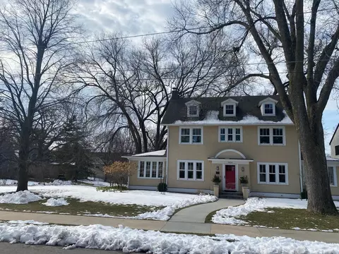 1014 7th St SW, Rochester, MN 55902
