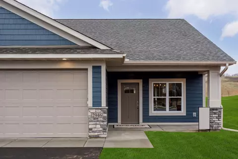 2946 Thompson Dr, River Falls, WI 54022