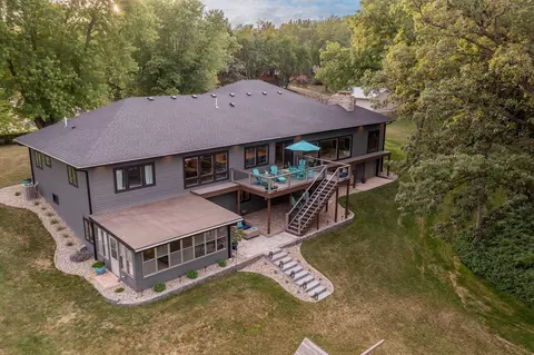425 W Amber Lake Dr, Fairmont, MN 56031