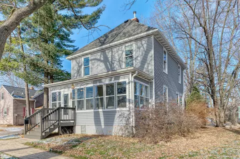 341 E 3rd St, New Richmond, WI 54017