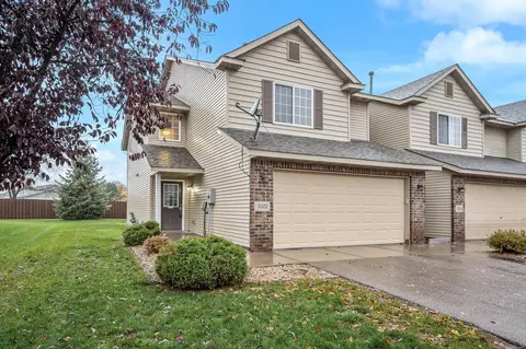 3522 Goodwin Ave N, Oakdale, MN 55128