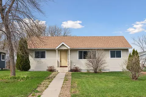 1226 Baldwin Ave N, Glencoe, MN 55336