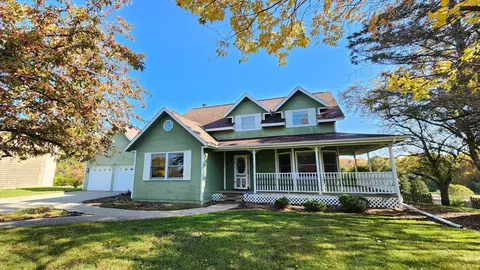 13021 Highpoint Curv, Burnsville, MN 55337