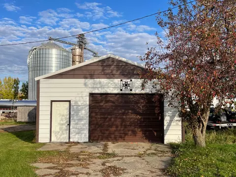 125 1st Ave NE, Eagle Bend, MN 56446 photo 6