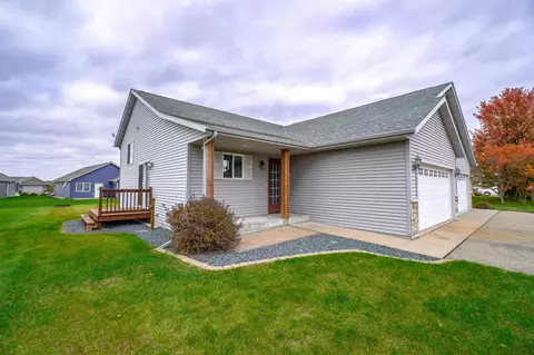 1741 Sequoia Ln, New Richmond, WI 54017