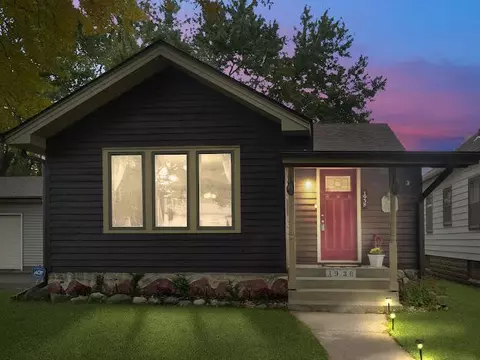1938 Ivy Ave E, Saint Paul, MN 55119