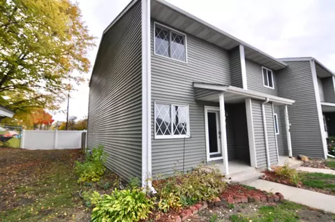 403 Robert St S, Saint Paul, MN 55107