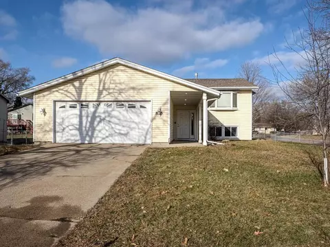 8065 Camden Ave N, Brooklyn Park, MN 55444