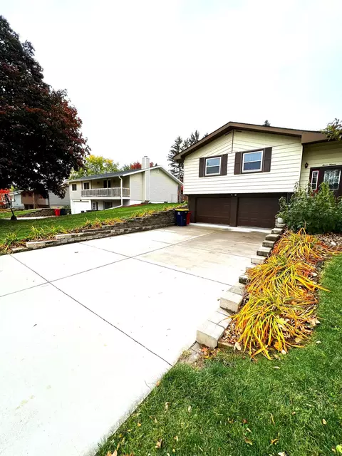 715 4th Ave NW, Plainview, MN 55964 photo 3