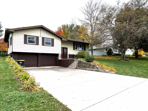 715 4th Ave NW, Plainview, MN 55964 photo 2