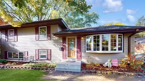 11016 Little Ave S, Bloomington, MN 55437