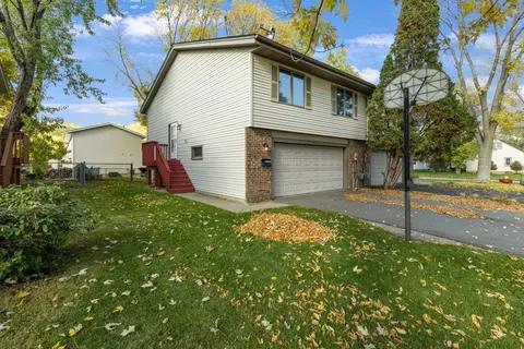 308 Naumkeag St S, Shakopee, MN 55379