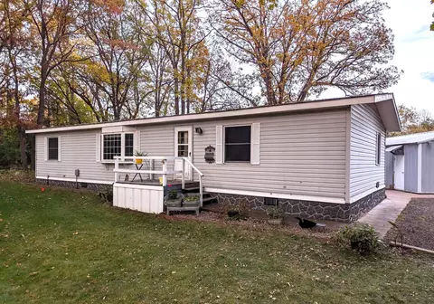 12350 W Lake Rd, Rice, MN 56367