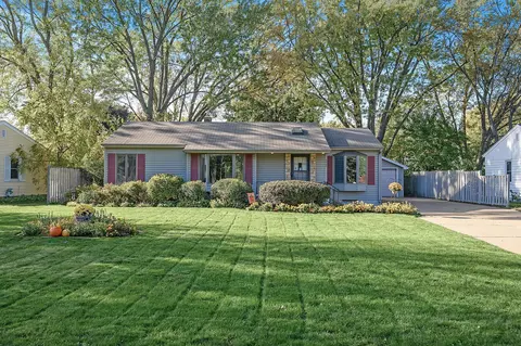 2965 Pascal St, Roseville, MN 55113 photo 3