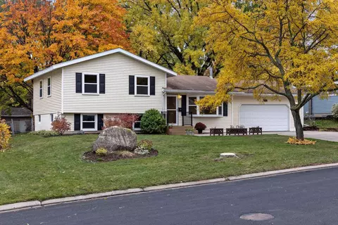 3764 Independence Ave N, New Hope, MN 55427