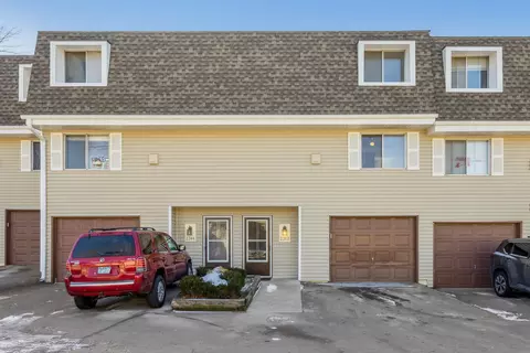 2362 Dorland Pl E, Maplewood, MN 55119