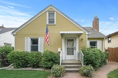 2923 Cleveland St NE, Minneapolis, MN 55418
