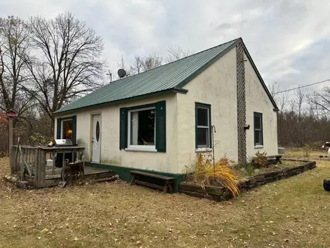 41562 200th St, Roseau, MN 56751