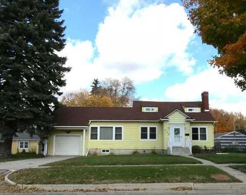 227 E Schlieman Ave, Appleton, MN 56208