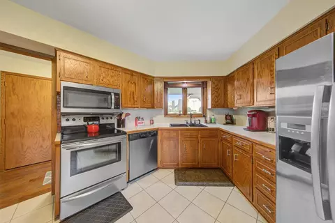 1630 Mitchell Dr, Faribault, MN 55021 photo 16