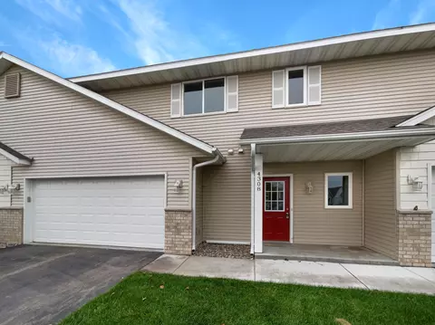 4308 Blakewood Dr, Shakopee, MN 55379