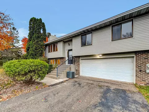 4193 Bridgewood Ter, Vadnais Heights, MN 55127