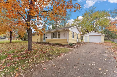 1407 Dixon Dr, Saint Paul Park, MN 55071