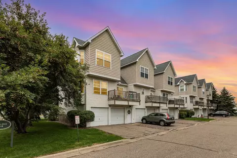 5801 University Ave NE, Fridley, MN 55432