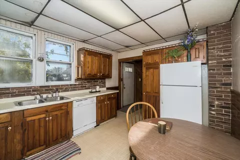 2815 W 1st St, Duluth, MN 55806 photo 25