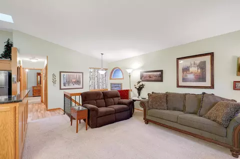 1557 Clemson Dr #B, Eagan, MN 55122 photo 6