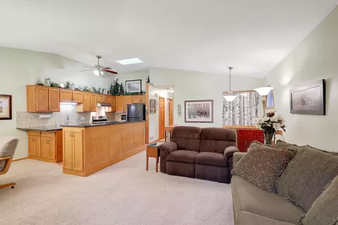 1557 Clemson Dr #B, Eagan, MN 55122 photo 7