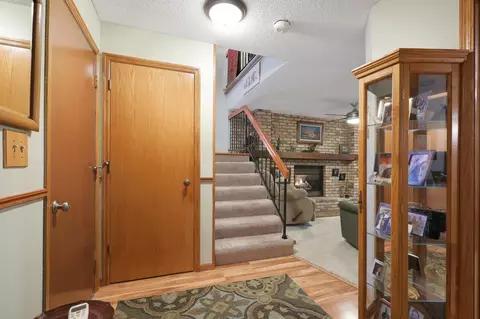 1557 Clemson Dr #B, Eagan, MN 55122 photo 3