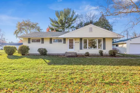 3775 Cranbrook Dr, White Bear Lake, MN 55110