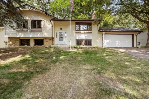 12330 70th Ave N, Maple Grove, MN 55369