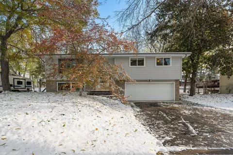 3140 Flag Ave N, New Hope, MN 55427