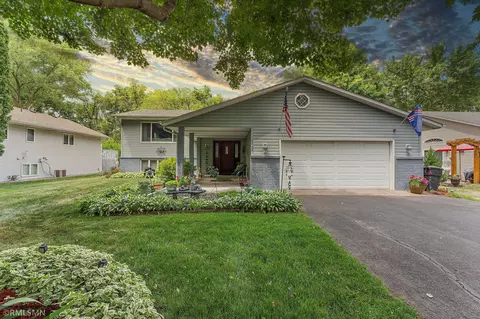 2943 Payne Ave, Little Canada, MN 55117