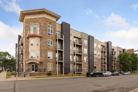 2600 University Ave SE #206, Minneapolis, MN 55414