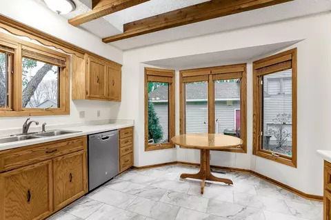 4291 Sunrise Rd, Eagan, MN 55122 photo 4