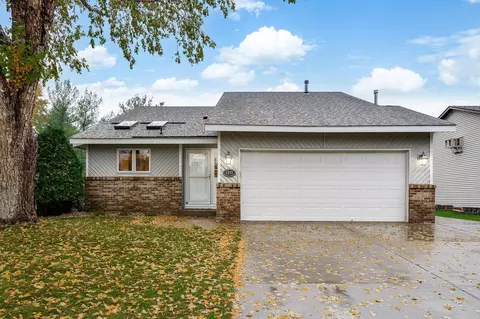 4291 Sunrise Rd, Eagan, MN 55122 photo 2