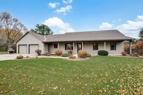 34583 Hupp St NE, Cambridge, MN 55008