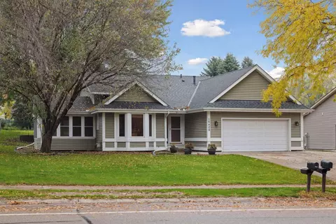 16428 Griffon Trl, Lakeville, MN 55044