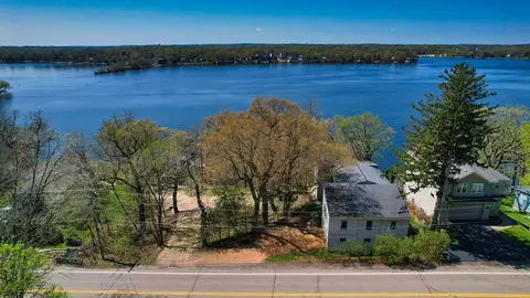 4745 N Shore Dr, Mound, MN 55364