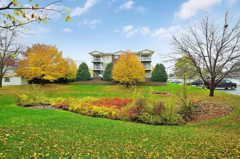 300 Whispering Ln #202, Hastings, MN 55033