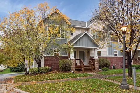 1465 Magnolia Ave E, Saint Paul, MN 55106