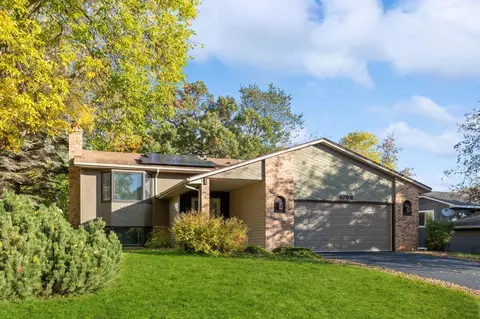 4758 Beacon Hill Rd, Eagan, MN 55122