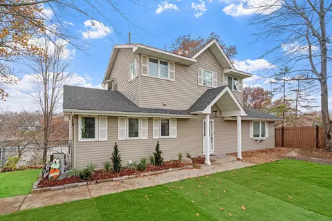15322 Fish Point Rd SE, Prior Lake, MN 55372
