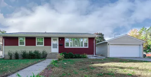 2144 Ivy Ave E, Saint Paul, MN 55119