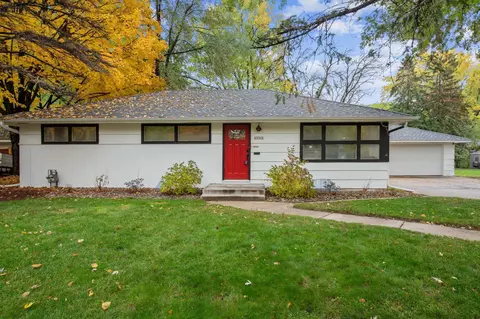 10501 Zenith Ave S, Bloomington, MN 55431