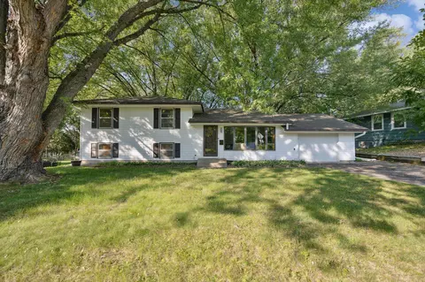 8812 York Rd S, Bloomington, MN 55431
