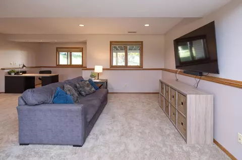 1539 Lakeview Curv, Eagan, MN 55122 photo 35